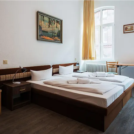 Queens Park Hotel 3*